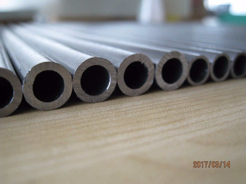 Specializing In The Production Of 1-12m Seamless Steel Pipe Weight
